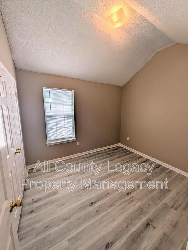 Building Photo - 760 Mountain Ridge Way