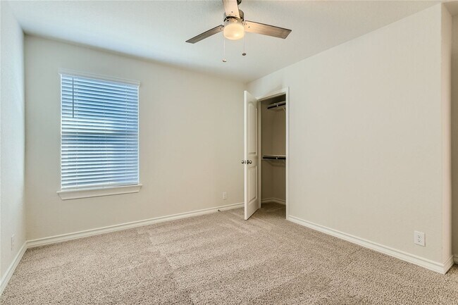 Building Photo - Awesome Amenities!