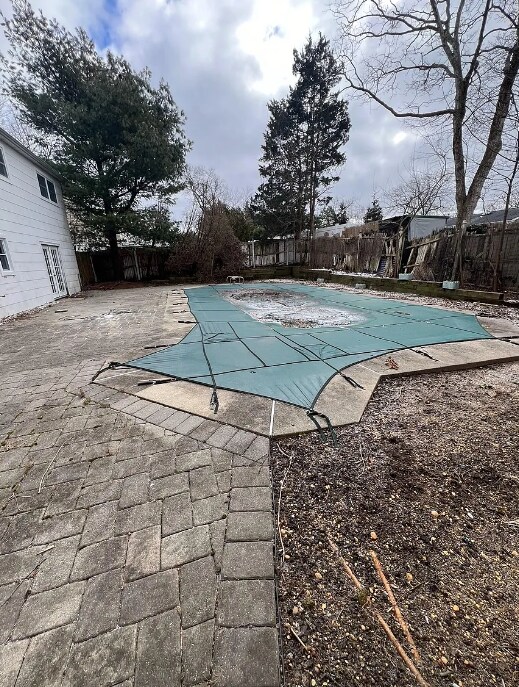 Building Photo - 331 Colonial Dr