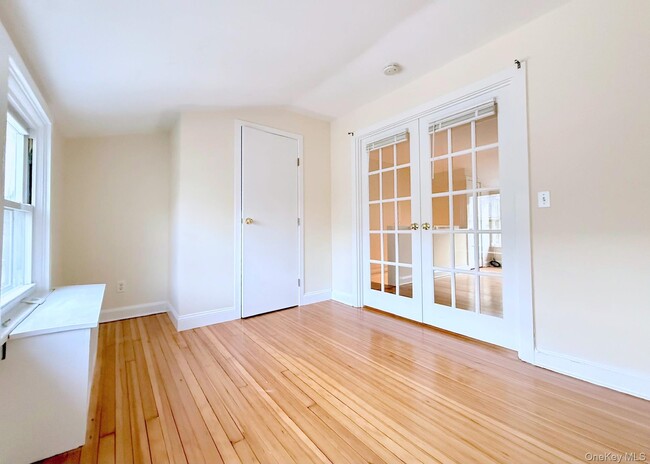 Building Photo - 1306 Henry Ave