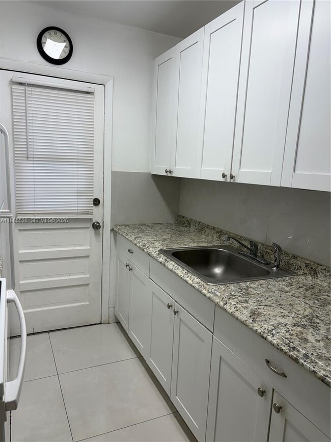 Building Photo - 1475 NE 125th Terrace