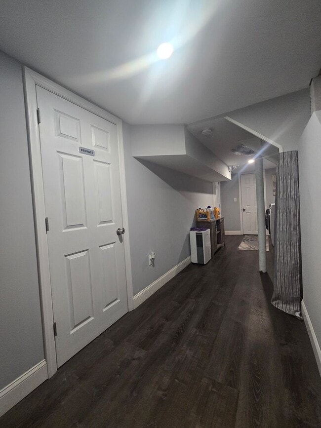 Building Photo - Spacious, meticulously renovated single family: 2-bedroom, 2 full bathroom & finished basement an...