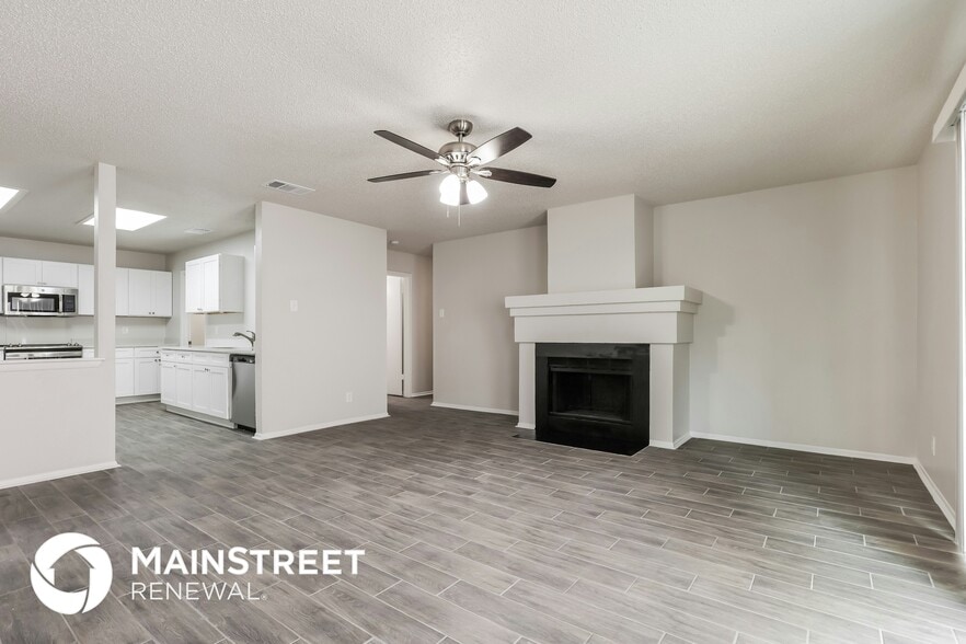 Building Photo - 6839 Flaming Ridge Dr