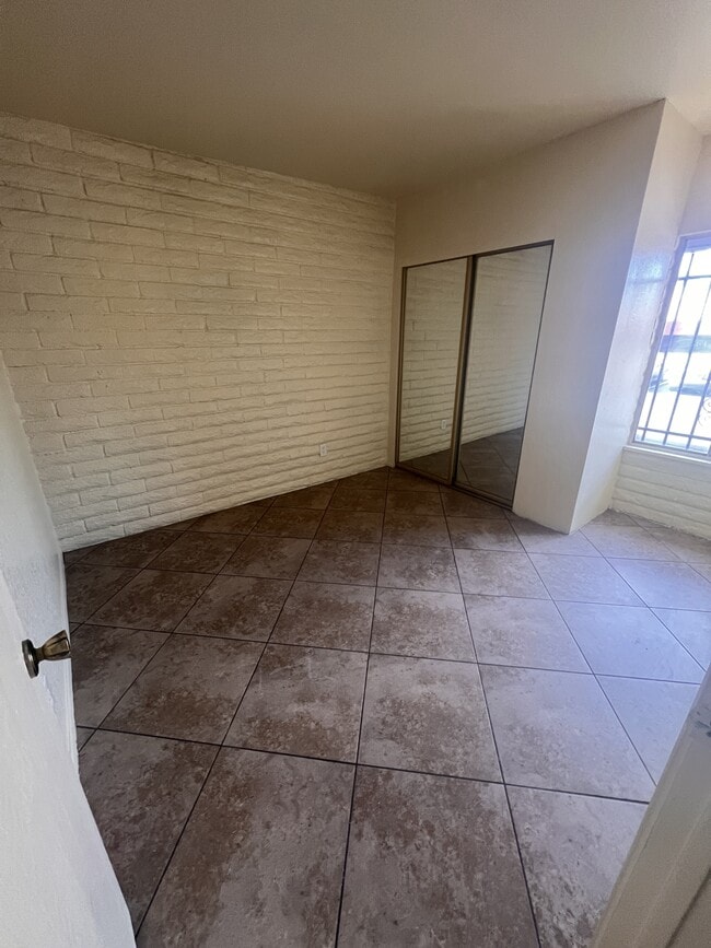 Building Photo - 1307 S Copias Way