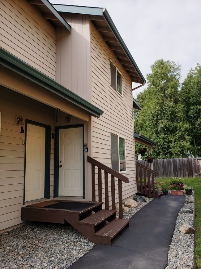 Building Photo - 1211 Balfour Dr