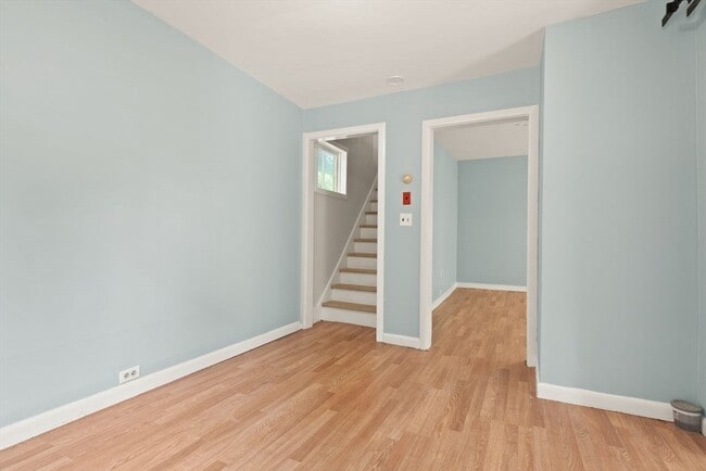 Building Photo - 120 Dunstable Rd