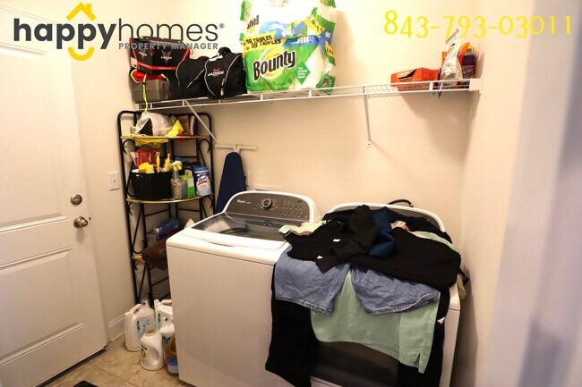 Building Photo - 350 Spectrum Rd