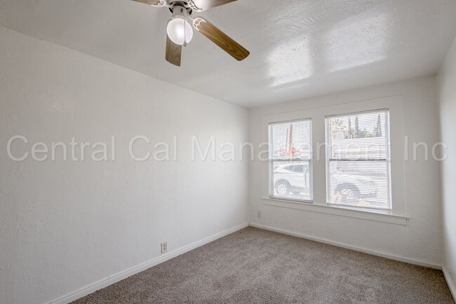 Building Photo - 3 Bedroom/1 Bath Home - $1625 Per Month!