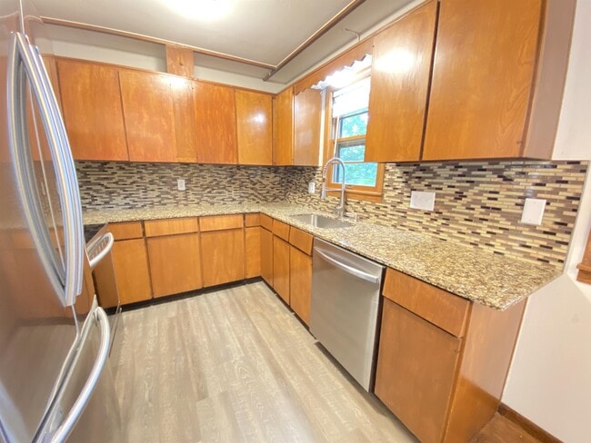 Building Photo - 3620 3rd Pl NW