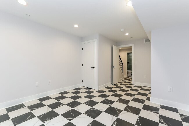 Building Photo - 1414 S Fallon St