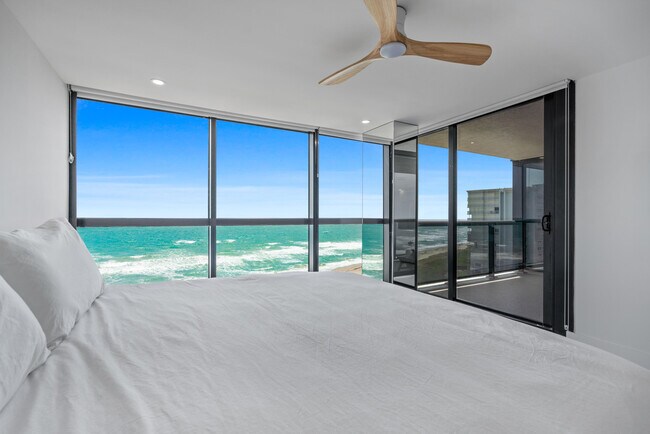 Building Photo - 10410 S Ocean Dr