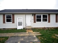 Building Photo - 210 E Fairfax St