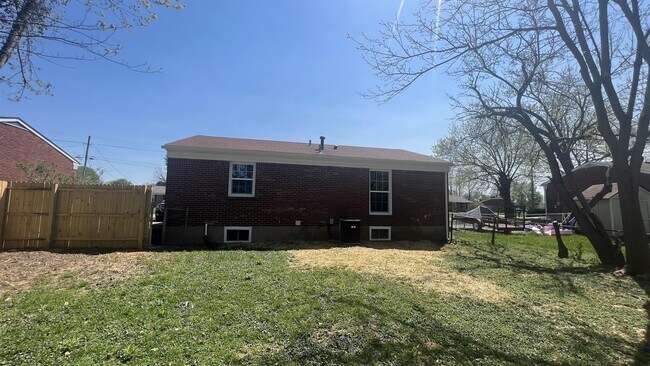 Building Photo - 186 Keebler Dr