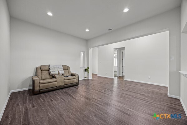 Building Photo - 1036 Almeria Bend