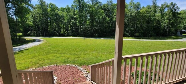 Building Photo - Ready to move in!