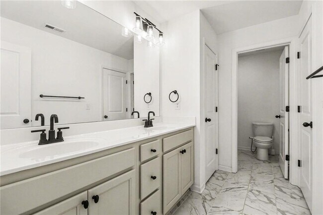 Building Photo - 5510 Bower Pl