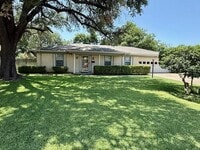 Building Photo - 3820 Sagebrush Rd