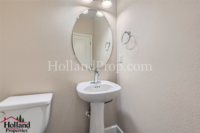 Building Photo - **COMING SOON** Spacious 4-Bedroom Home wi...
