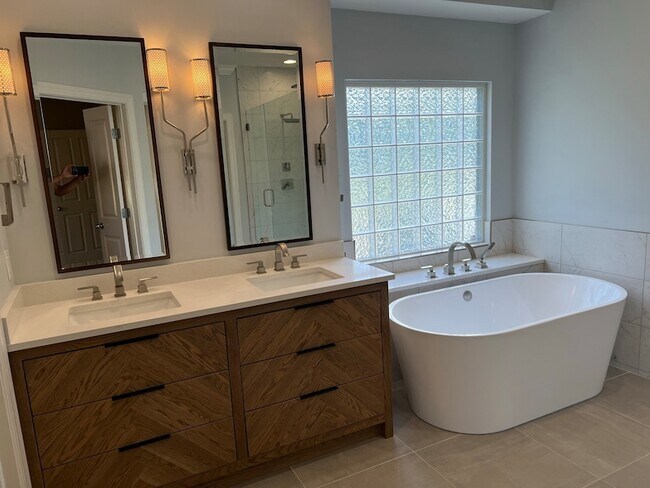 Building Photo - 337 Shadow Creek Dr