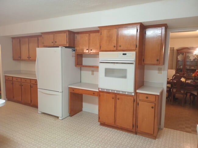 Building Photo - 2244 David Green Rd