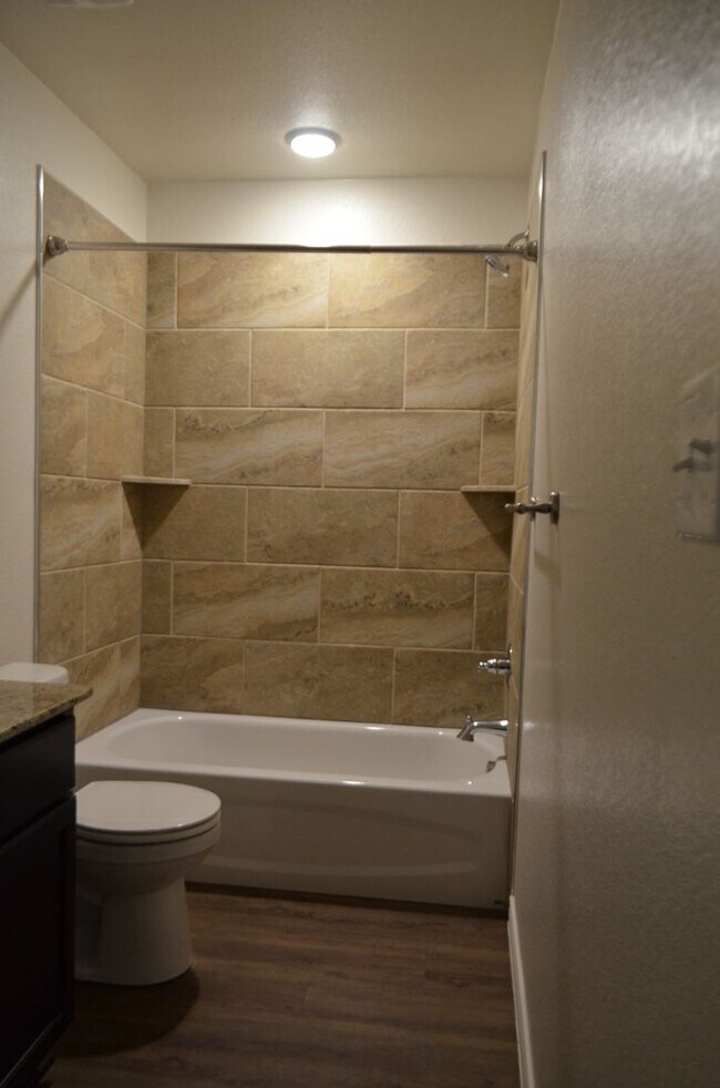 Building Photo - 916 Industrial Ave