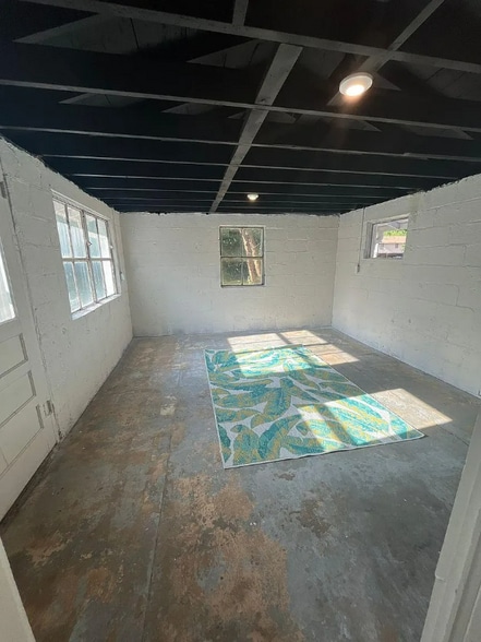 Building Photo - 509 E North St