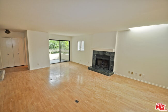 Building Photo - 4063 La Salle Ave