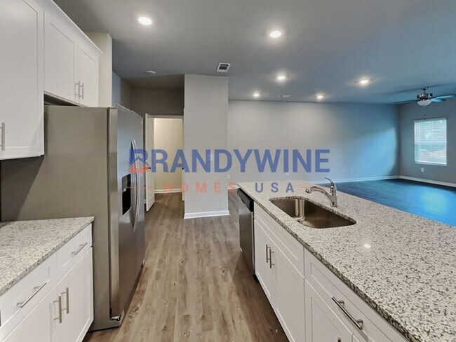 Building Photo - MOVE IN BY 5/24 AND RECEIVE JUNE RENT FREE!
