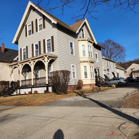 Primary Photo - 213 Lincoln St