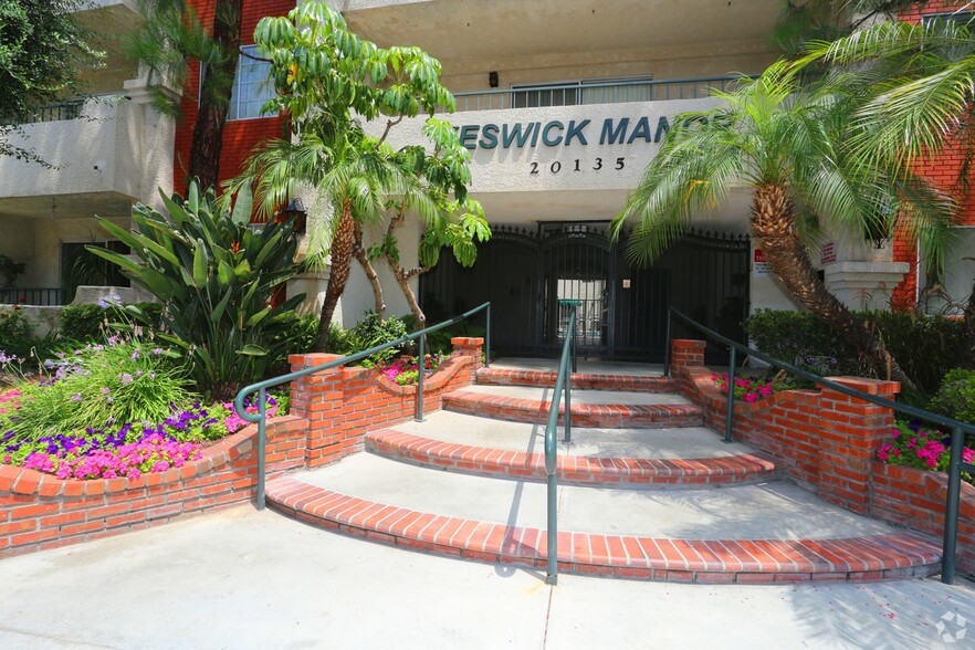 Building Photo - Keswick Manor