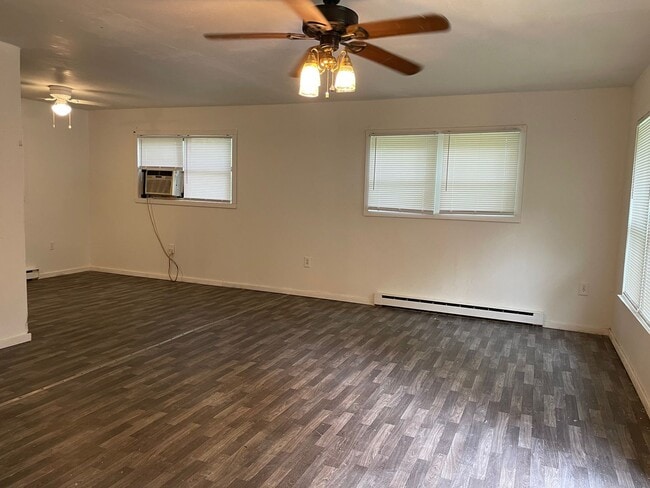 Building Photo - 3 BED, 2 BATH HOME LOCATED IN COUNTRY!