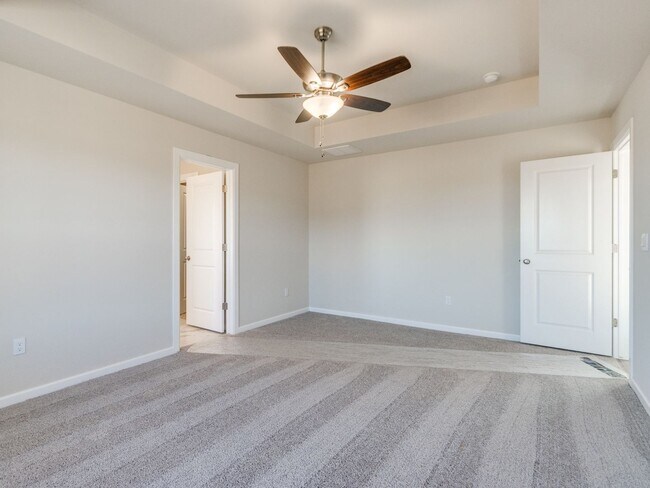 Building Photo - 1013 SE 16th Terrace