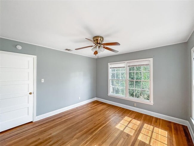 Building Photo - 5501 Montview St