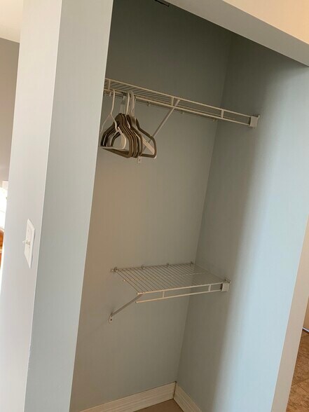 Building Photo - 19 S Broadway