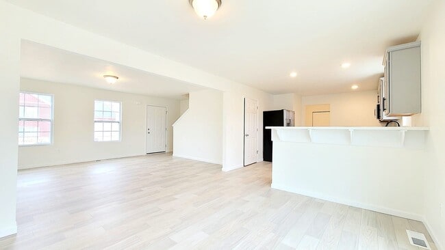 Building Photo - 1929 Blue Stem Ct