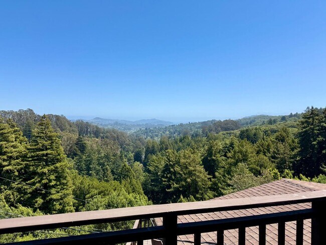 Building Photo - SPACIOUS THREE BED / THREE BATH HOME OFF OF PANORAMIC HWY WITH STUNNING VIEWS