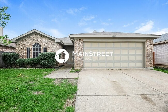 Primary Photo - 3 Bedroom Pet-Friendly Home in Fort Worth,...