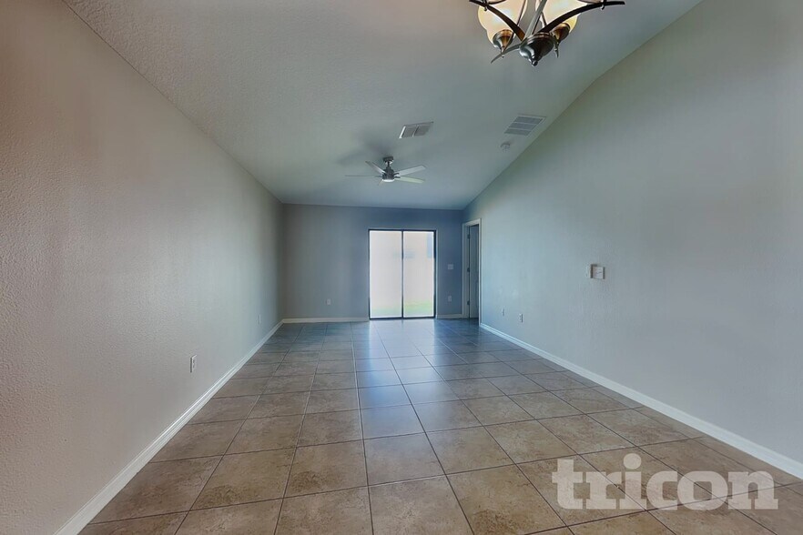 Building Photo - 10129 Carloway Hills Dr
