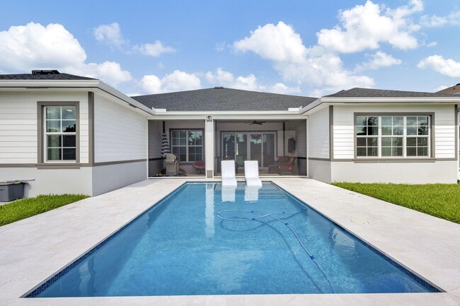 Building Photo - 870 Hookline Cir