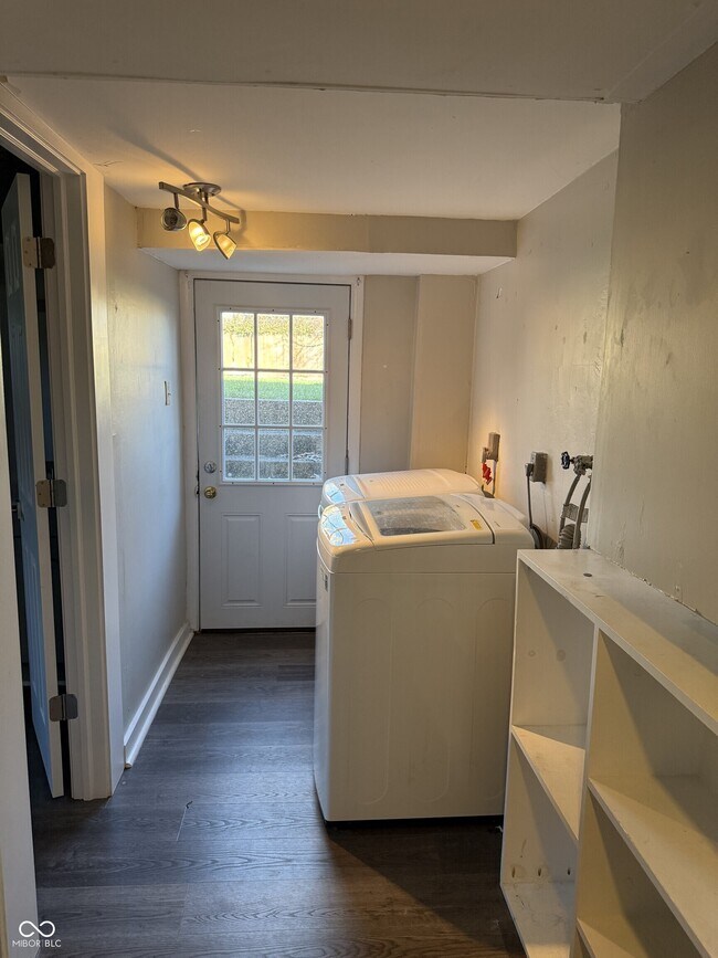 Building Photo - 209 Blairsden Ave