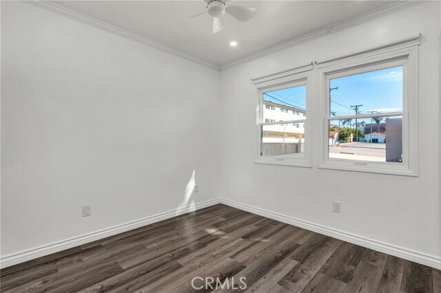 Building Photo - 501 Avenue B