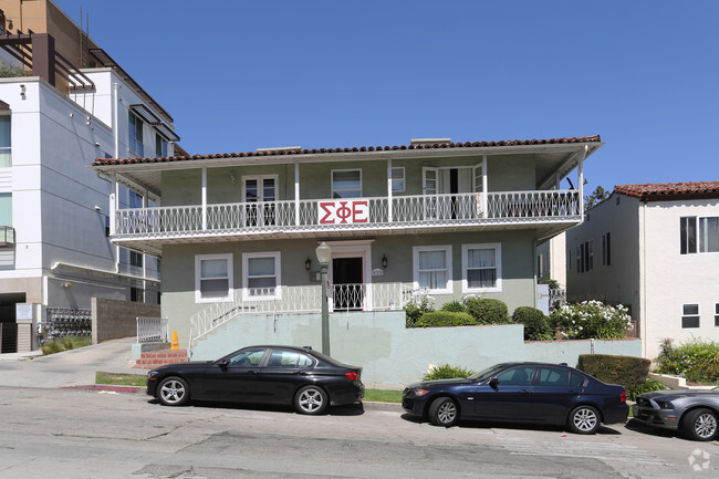Building Photo - 522 Landfair Ave