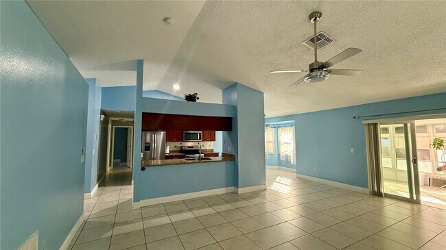 Building Photo - 2482 Quail Run Blvd N