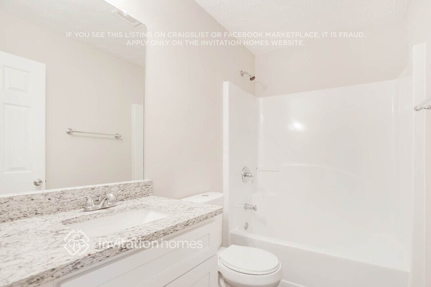 Building Photo - 2871 Two Lakes Cir