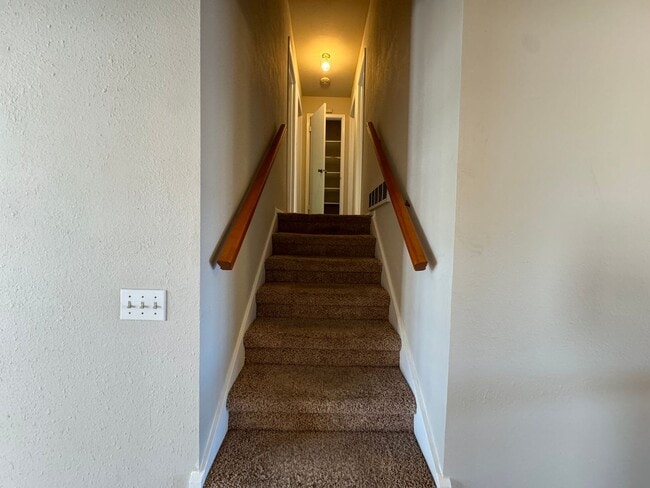 Building Photo - Lovely home in the Villas Community - Age Restricted Community 55+