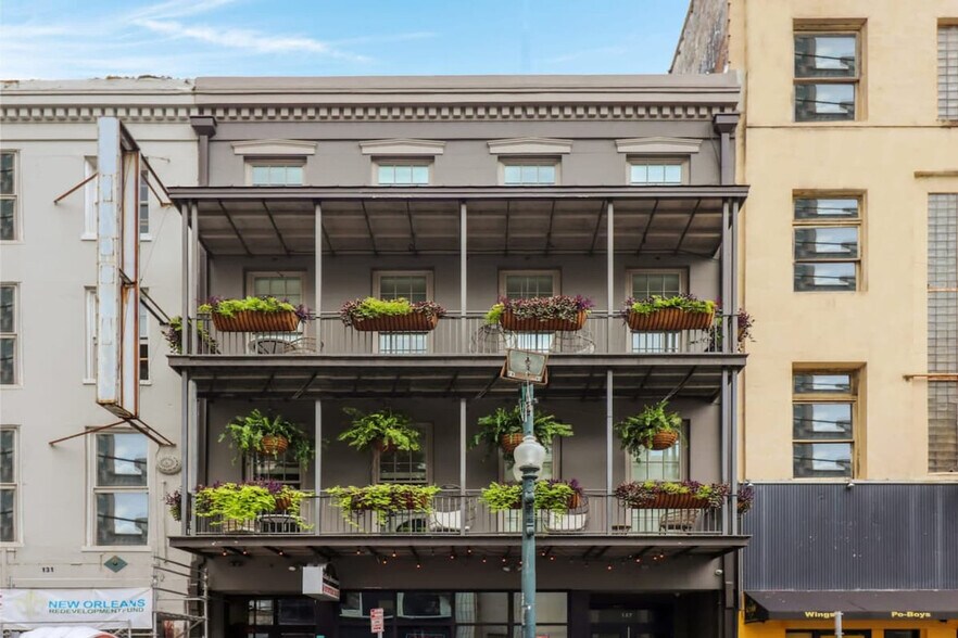 Building Photo - 127 Carondelet St