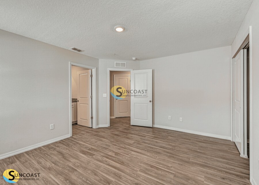 Building Photo - 9556 Hood Rd