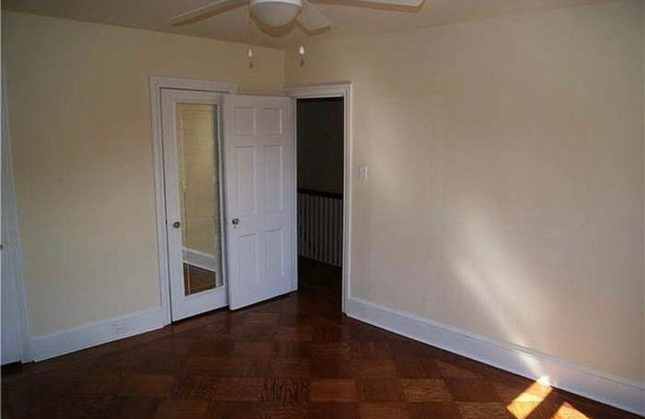 Building Photo - 173 Stoneway Ln