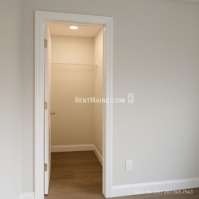 Building Photo - 109 Main Rd N