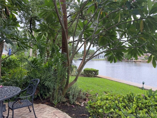 Building Photo - 1585 S Ocean Ln